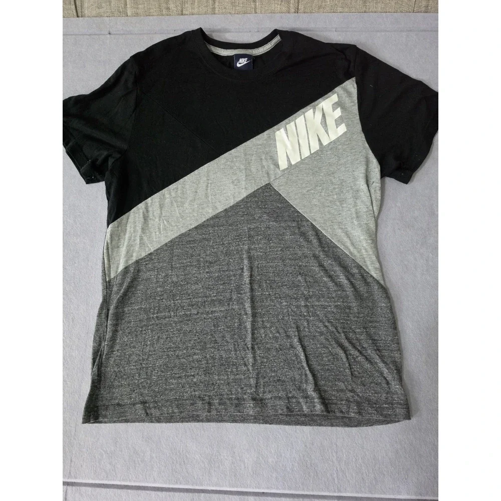 Nike Men Shirt XL Gray White Colorblock Logo Short Sleeve Crew Neck Tee
